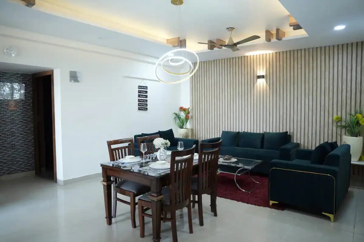 Luxenest | Premium 3BR Apt w/ Pool & Views