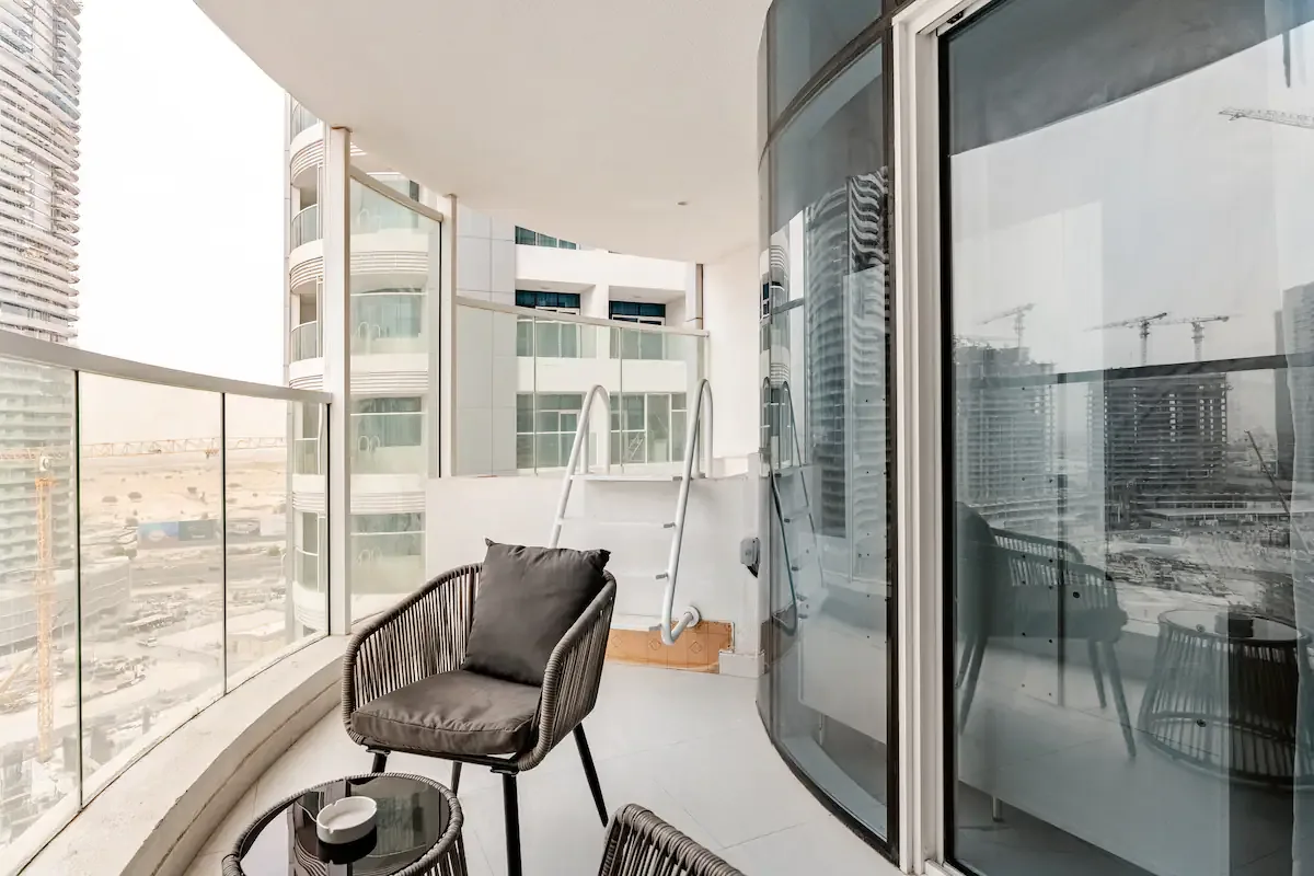 Luxenest | Royal Arabian Haven Luxury 2BR w/ Pool